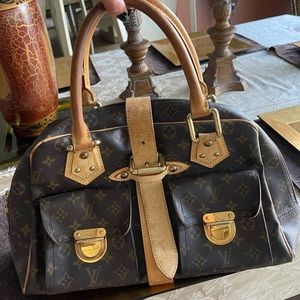 Louis Vuitton purse